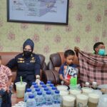 Polrestabes Palembang Melakukan Sunatan Kepada Putra Bapak Mulyadi