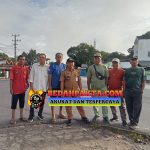 WALIKOTA PRABUMULIH H. ARLAN MENYAMPAIKAN APRESIASI DAN TERIMA KASIH YANG SEBESAR-BESARNYA KEPADA BAPAK DENI VICTORIA, S.H., M.SI., SELAKU KETUA DPRD KOTA PRABUMULIH YANG TELAH MEMBANTU PENGECORAN JALAN SIMPANG 3 SUKARAJA MENGGUNAKAN DANA PRIBADINYA, DENGAN KOLABORASI INI, DIHARAPKAN PRABUMULIH DAPAT MENJADI LEBIH MAJU